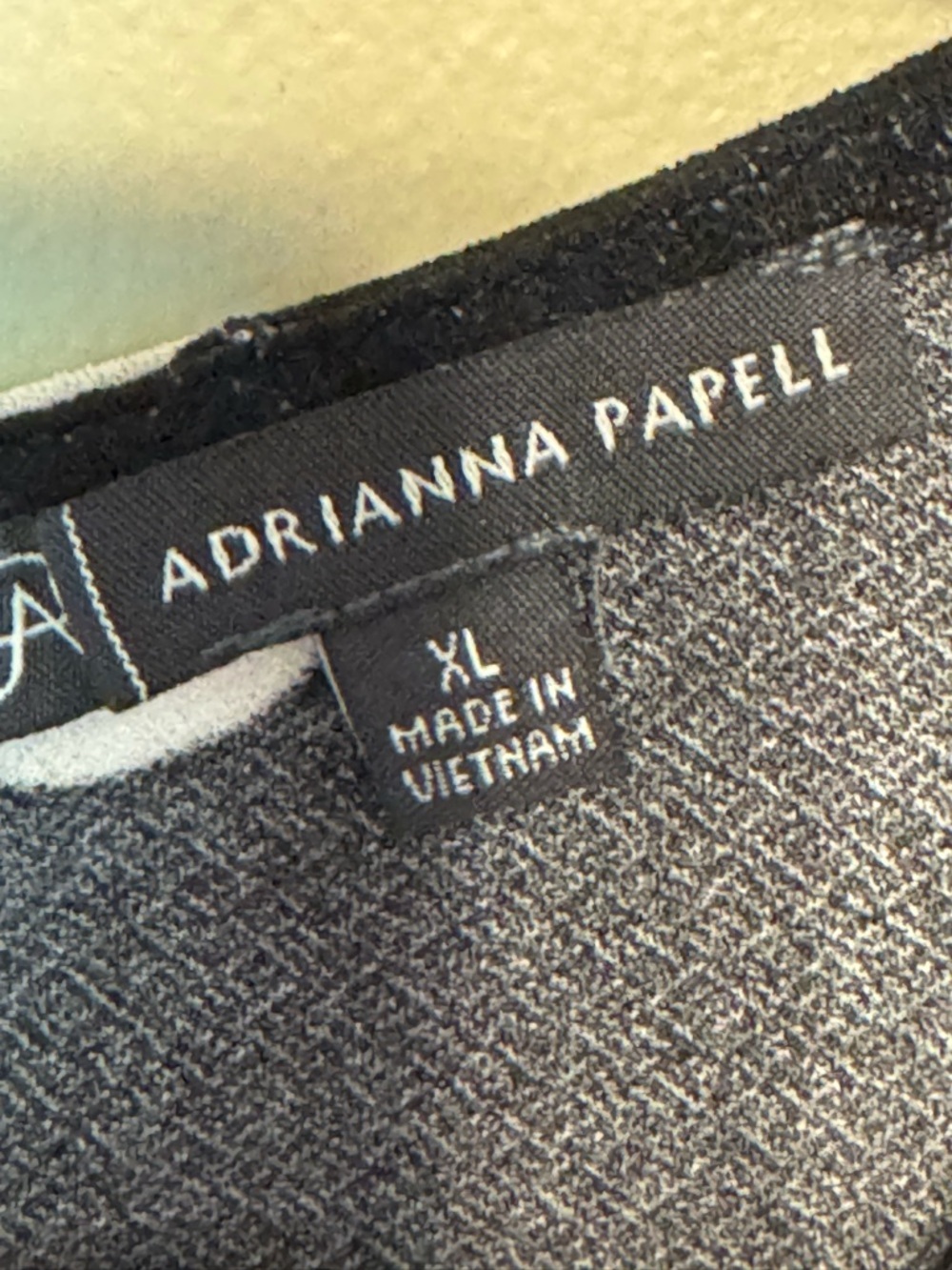 Adrianna Papell Black and White Polka Dot Blouse. Relaxed Boxy Fit. - Picture 4 of 7